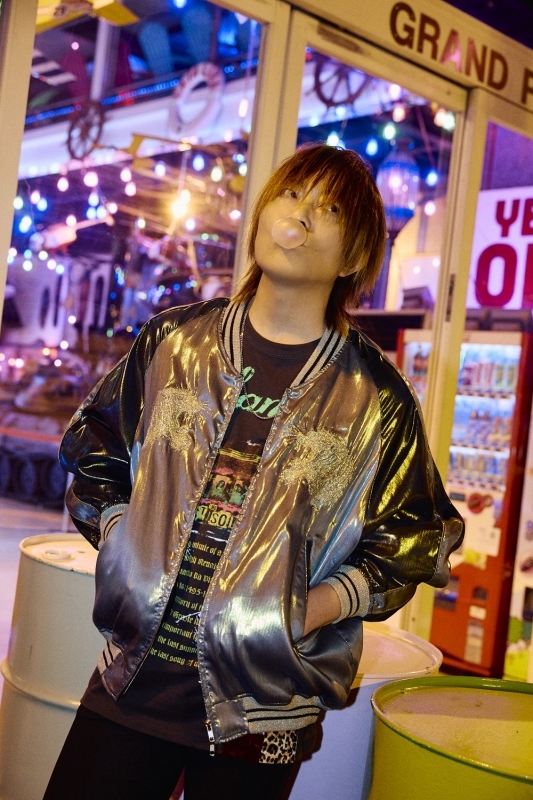 【写真集】谷山紀章50歳記念写真集 KRONICLE ゲーマーズセット【アクリルスタンド（B）付】 サブ画像7